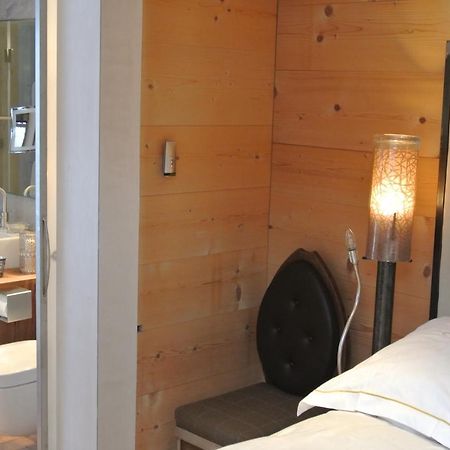 Backstage Hotel Chalet Rooms เซอร์แมท ภายนอก รูปภาพ