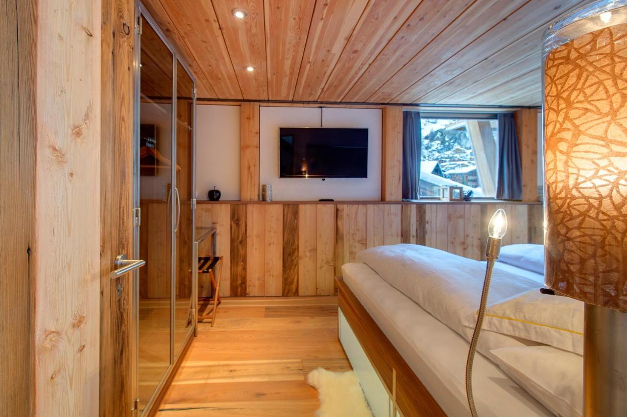 Backstage Hotel Chalet Rooms เซอร์แมท ห้อง รูปภาพ